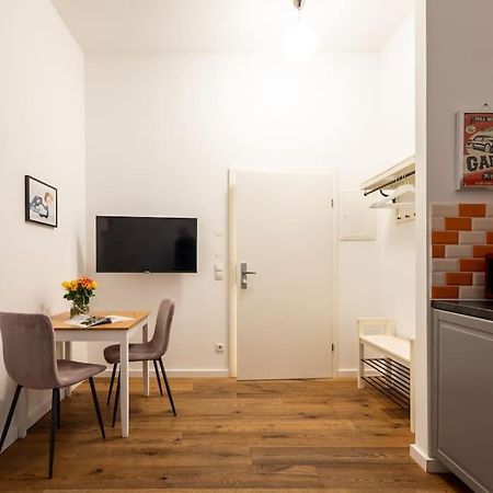 Compact Studio Near Center By Hm Vienna Exterior photo
