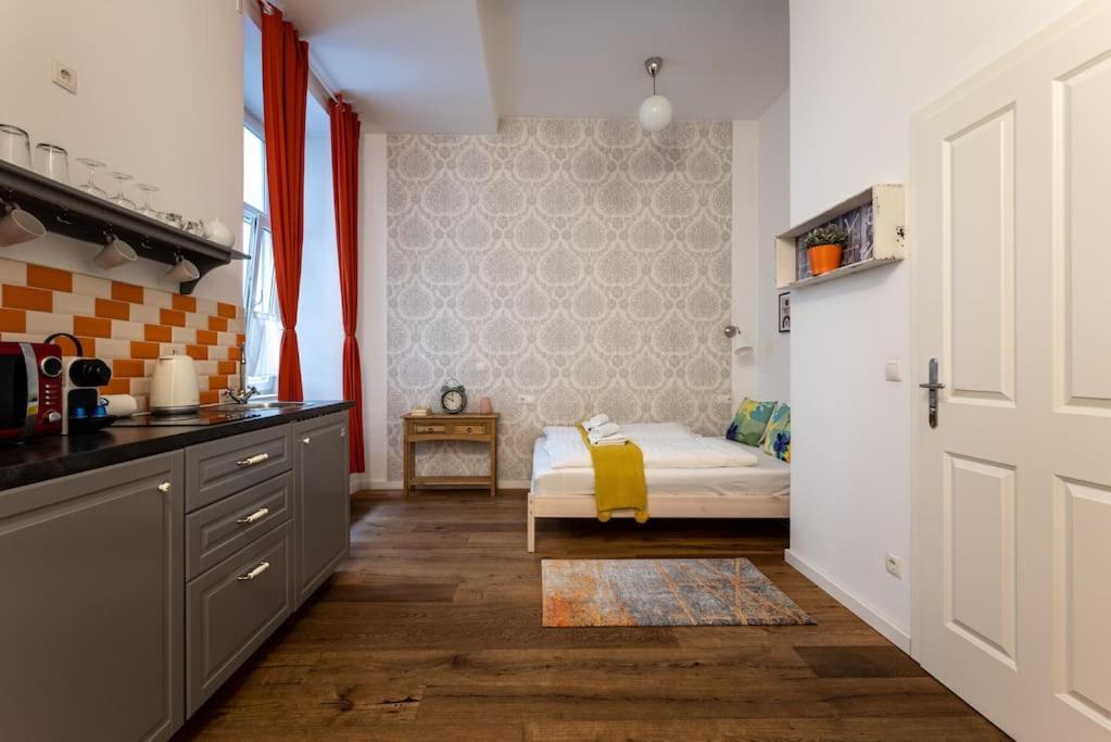 Compact Studio Near Center By Hm Vienna Exterior photo