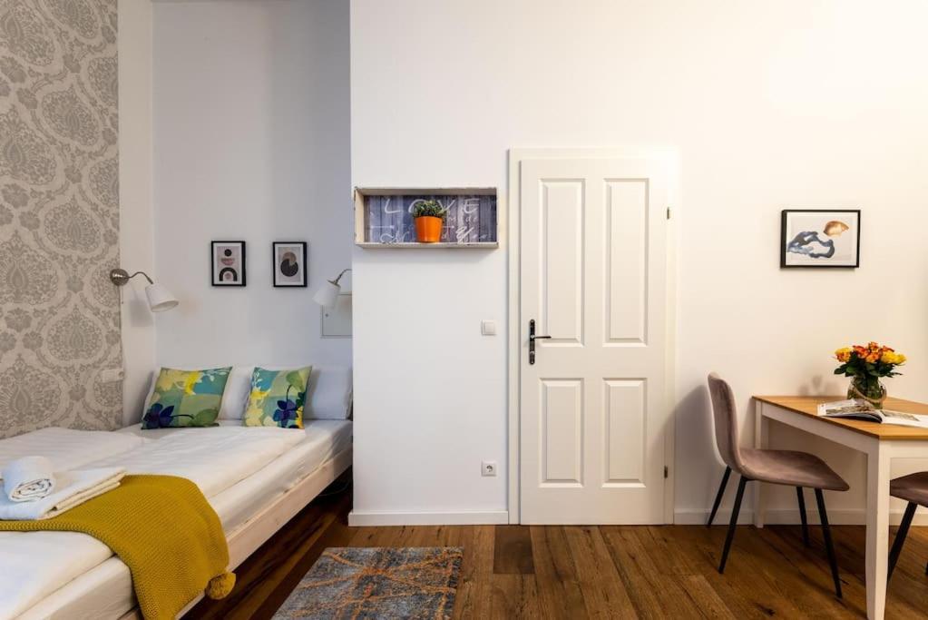 Compact Studio Near Center By Hm Vienna Exterior photo